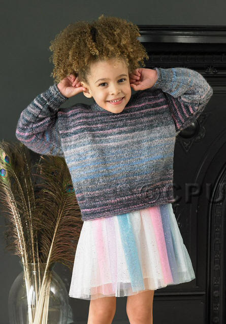 Childs Sweater in EM04 (Love)